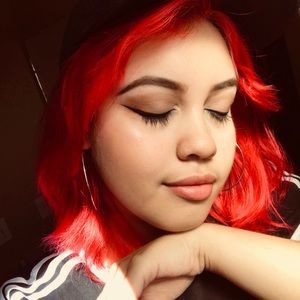 Meet your Posher, Eve